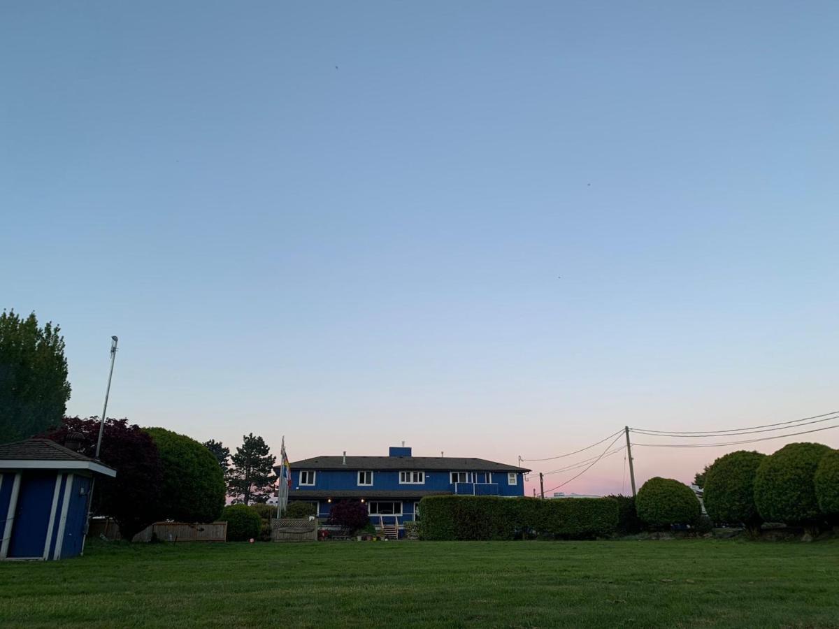 Metchosin Beach House Victoria Exterior photo